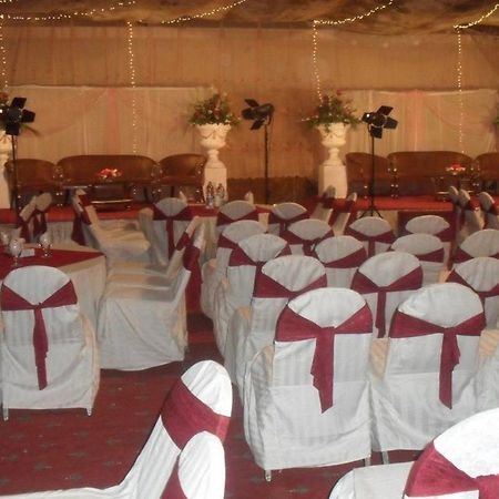 Hotel Crown Plaza Lahore Exterior foto