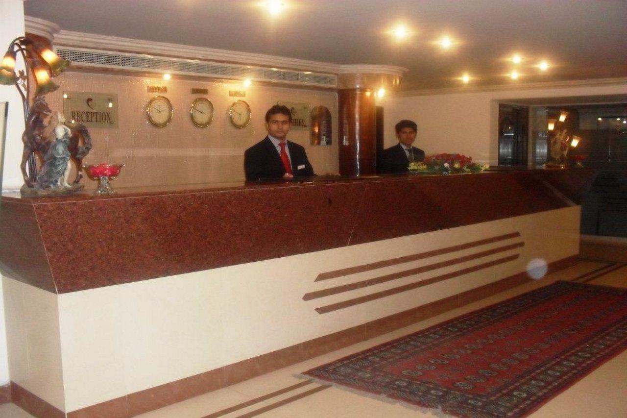 Hotel Crown Plaza Lahore Exterior foto